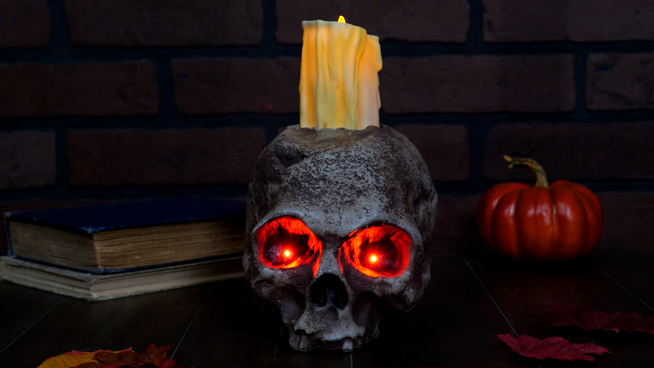 FUN4239 Ancient Skull Candle Halloween Decoration